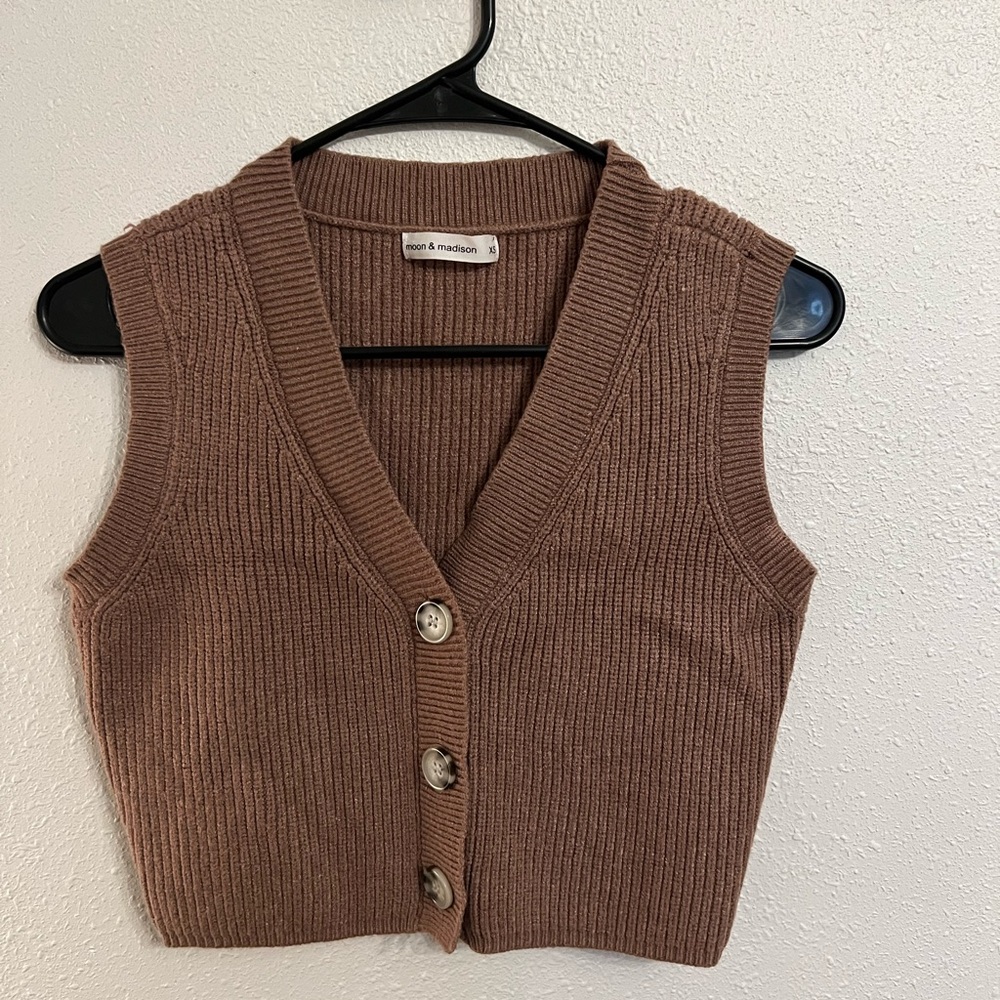 Women’s knit vest brown size XS